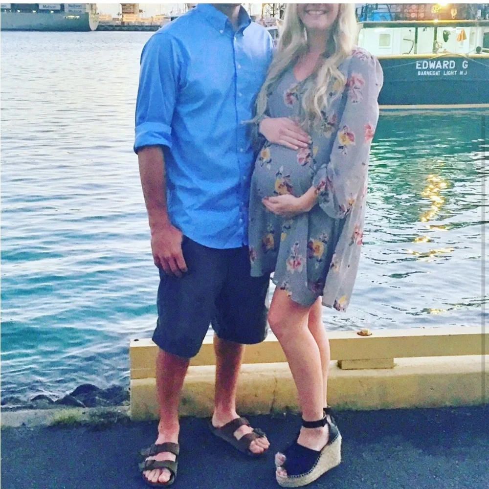 Entro Maternity Dress - Picture 1 of 3